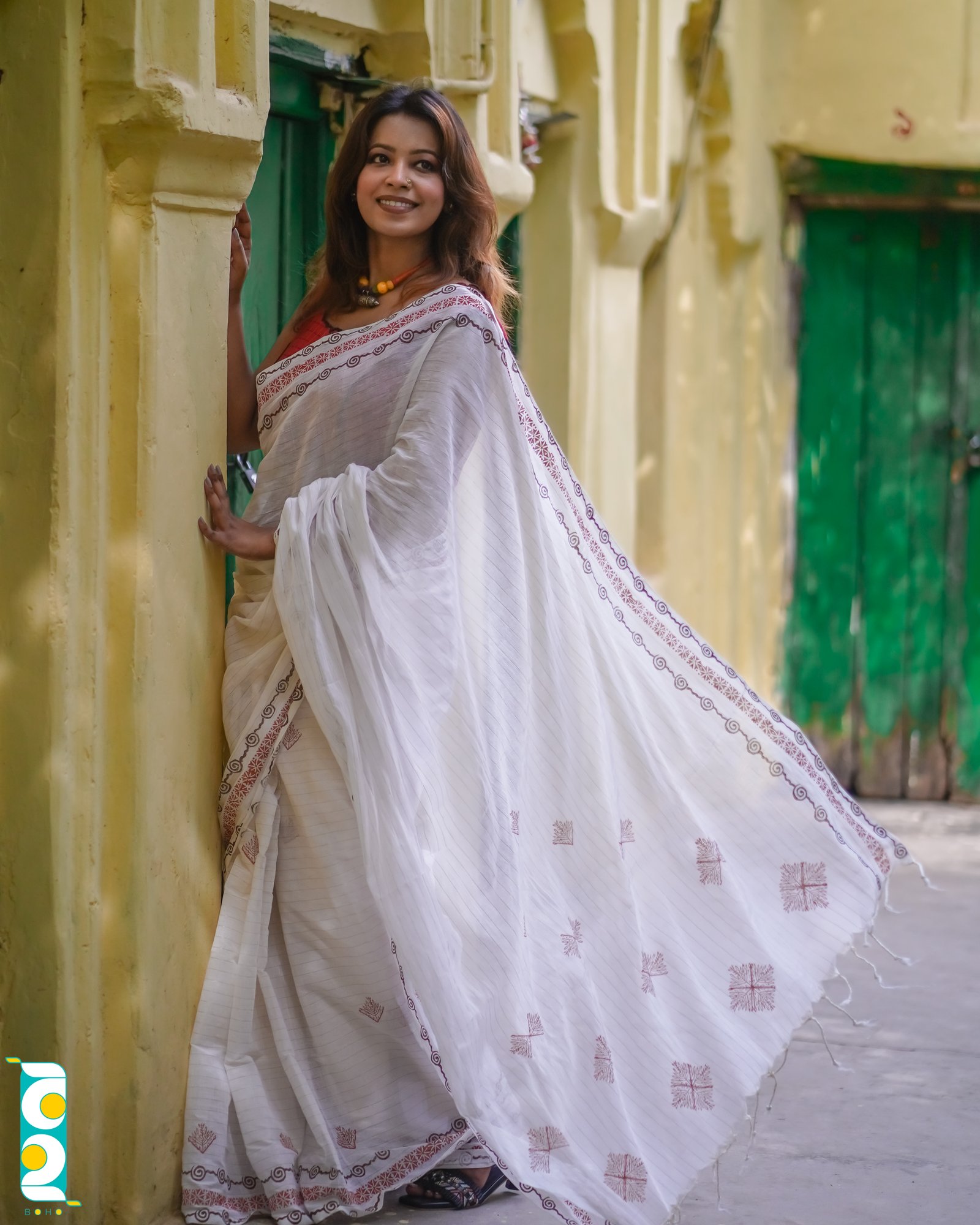 অঞ্জলি (হ্যান্ড ক্রাফটেড উড ব্লক প্রিন্ট) - Handcrafted হ্যান্ডলুম জরি কটন Saree by বহ - BOHO by Nazneen